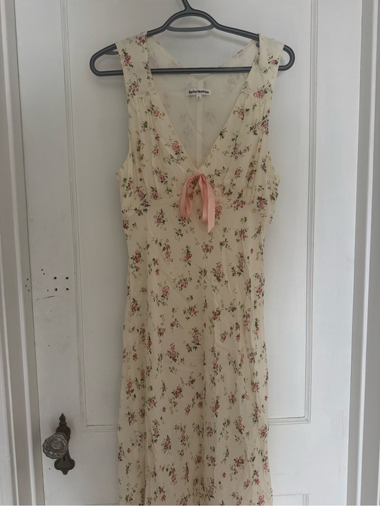Reformation Dresses & Skirts - Reformation Cream Floral Dress with Pink Tie